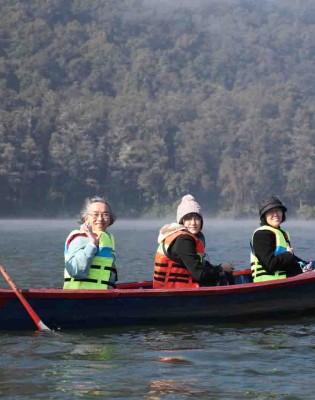 fewa lake boating